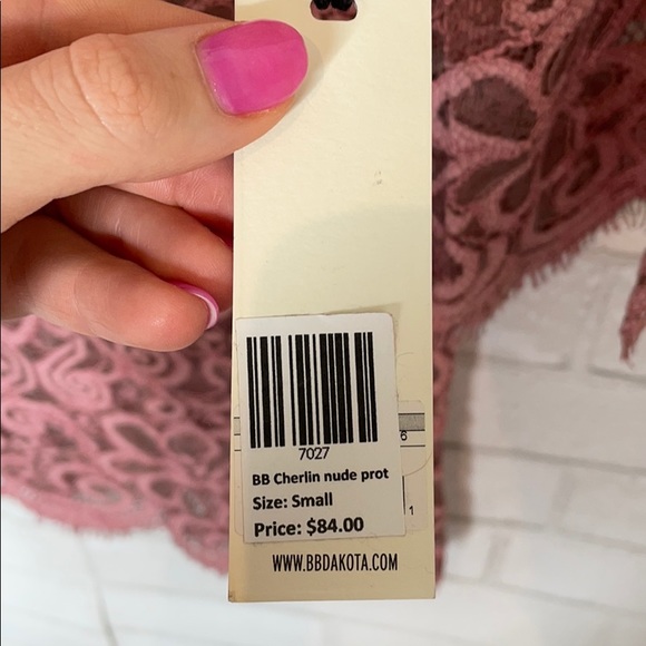 NWT BB Dakota Lace Cherlin Lace Top - Picture 8 of 15